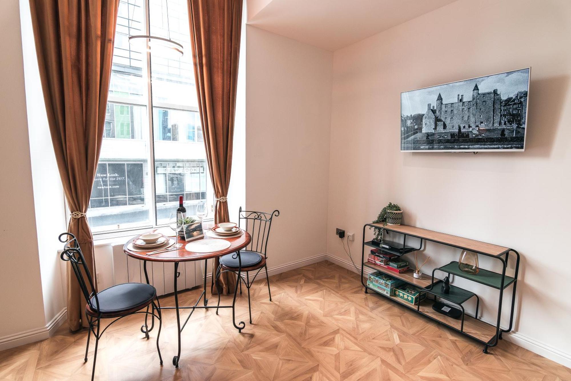 Modern Apartment In Aberdeen City Centre, Guild Street, Free Wifi Esterno foto